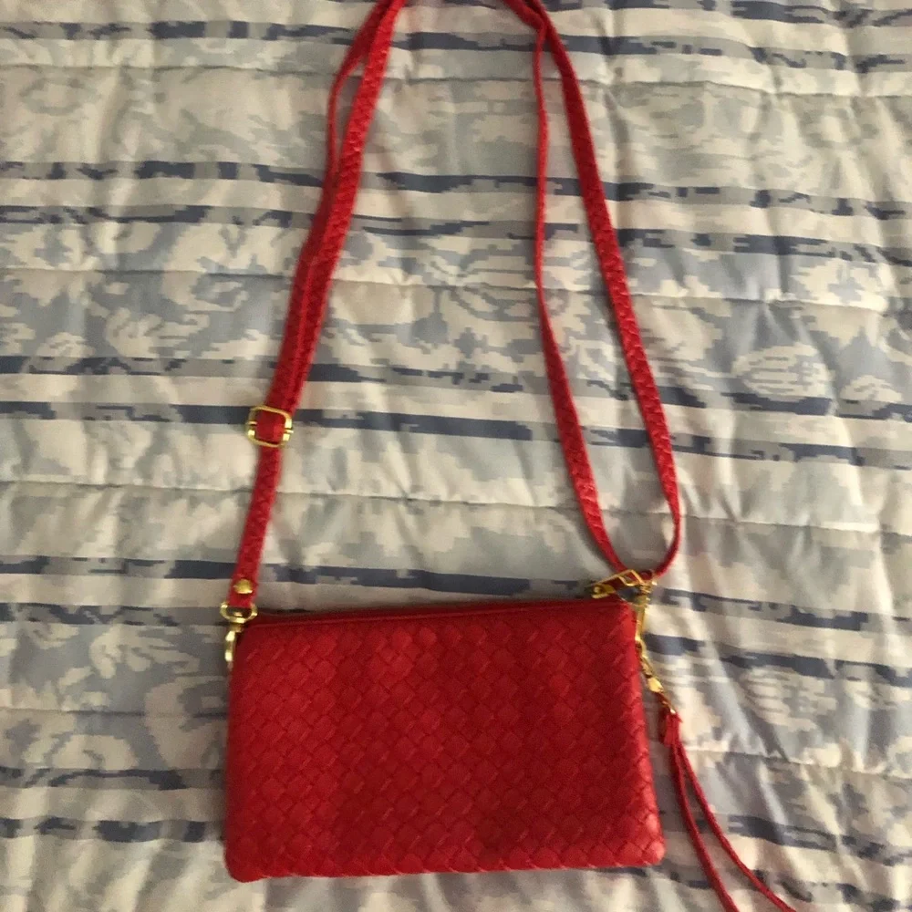Red small purse, with detachable straps. NWOT - Picture 1 of 6